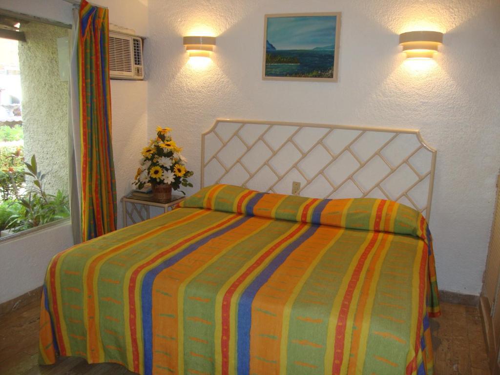 Sands Acapulco Hotel & Bungalows ภายนอก รูปภาพ